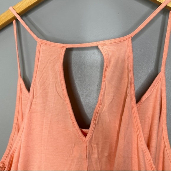 Old navy racer back strappy tank top - Picture 4 of 5